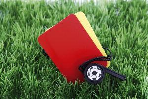 雷竞技官网-法甲新黄牌停赛规则出台：球员累积5张黄牌即触发自动停赛